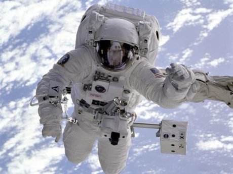 جایزه ۳۰ هزار دلاری ناسا برای حل مشکل مدفوع فضانوردان