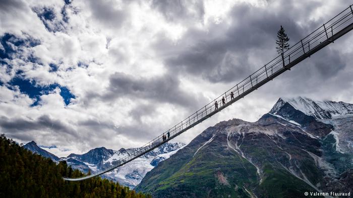 طولانی‌ترین پل معلق جهان در سوئیس افتتاح شد